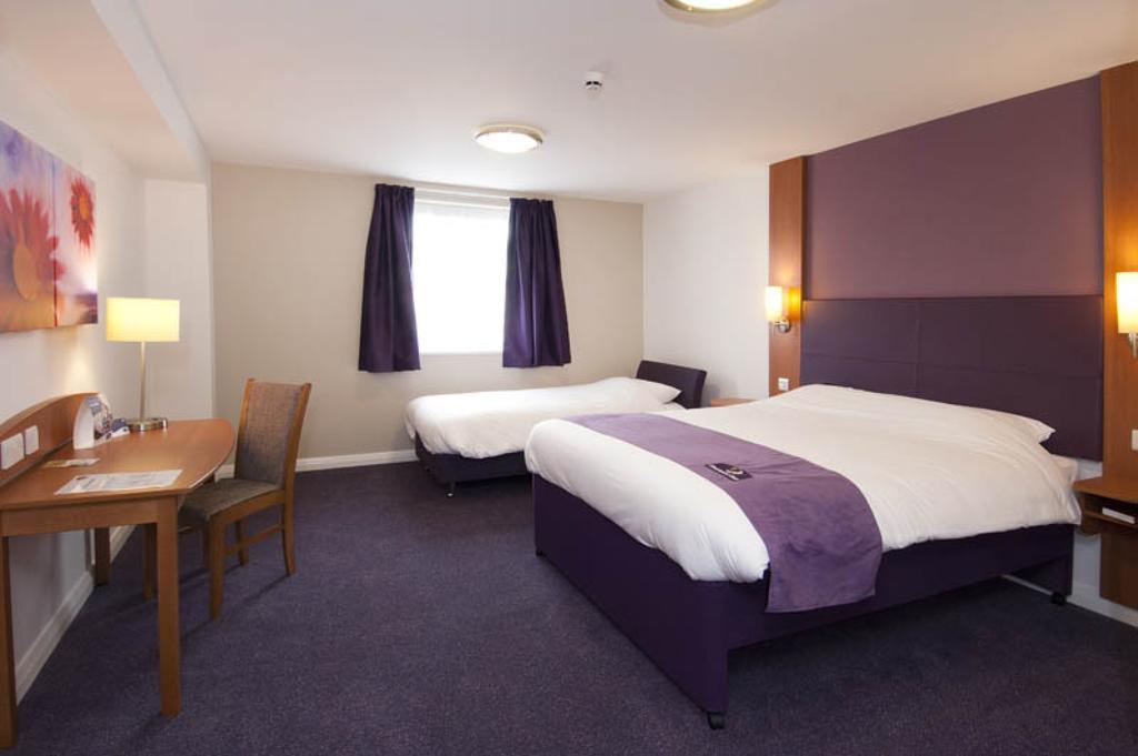 Premier Inn Dundee West Phòng bức ảnh