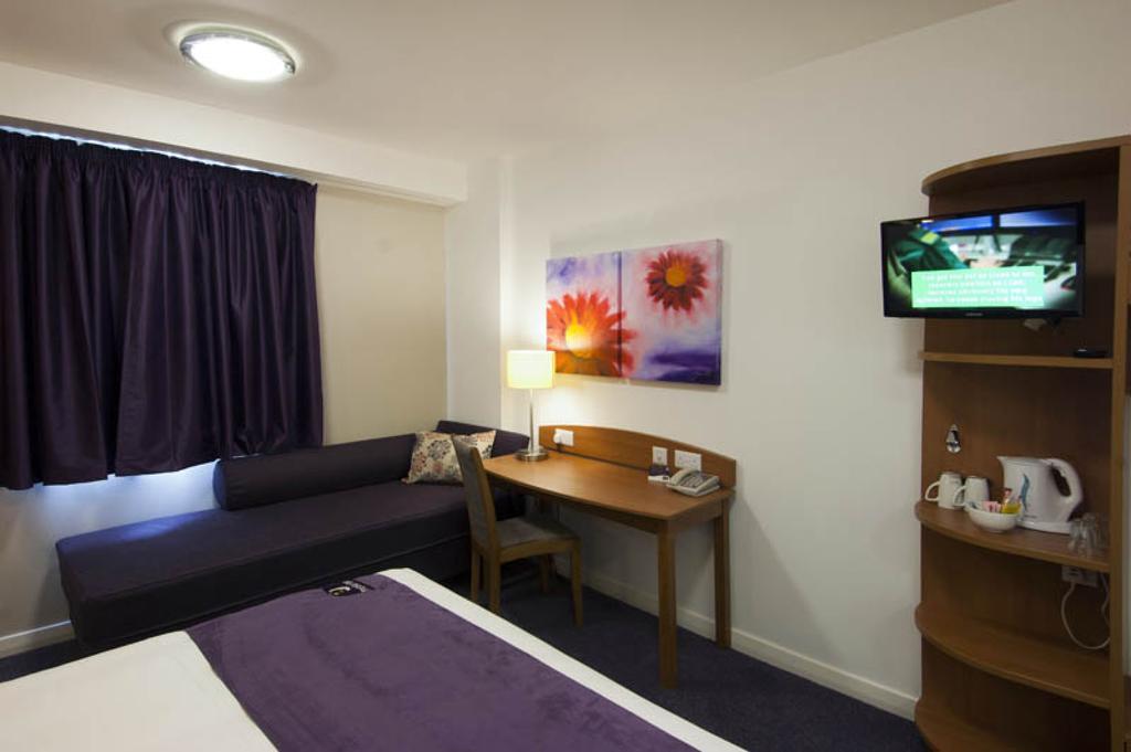 Premier Inn Dundee West Phòng bức ảnh