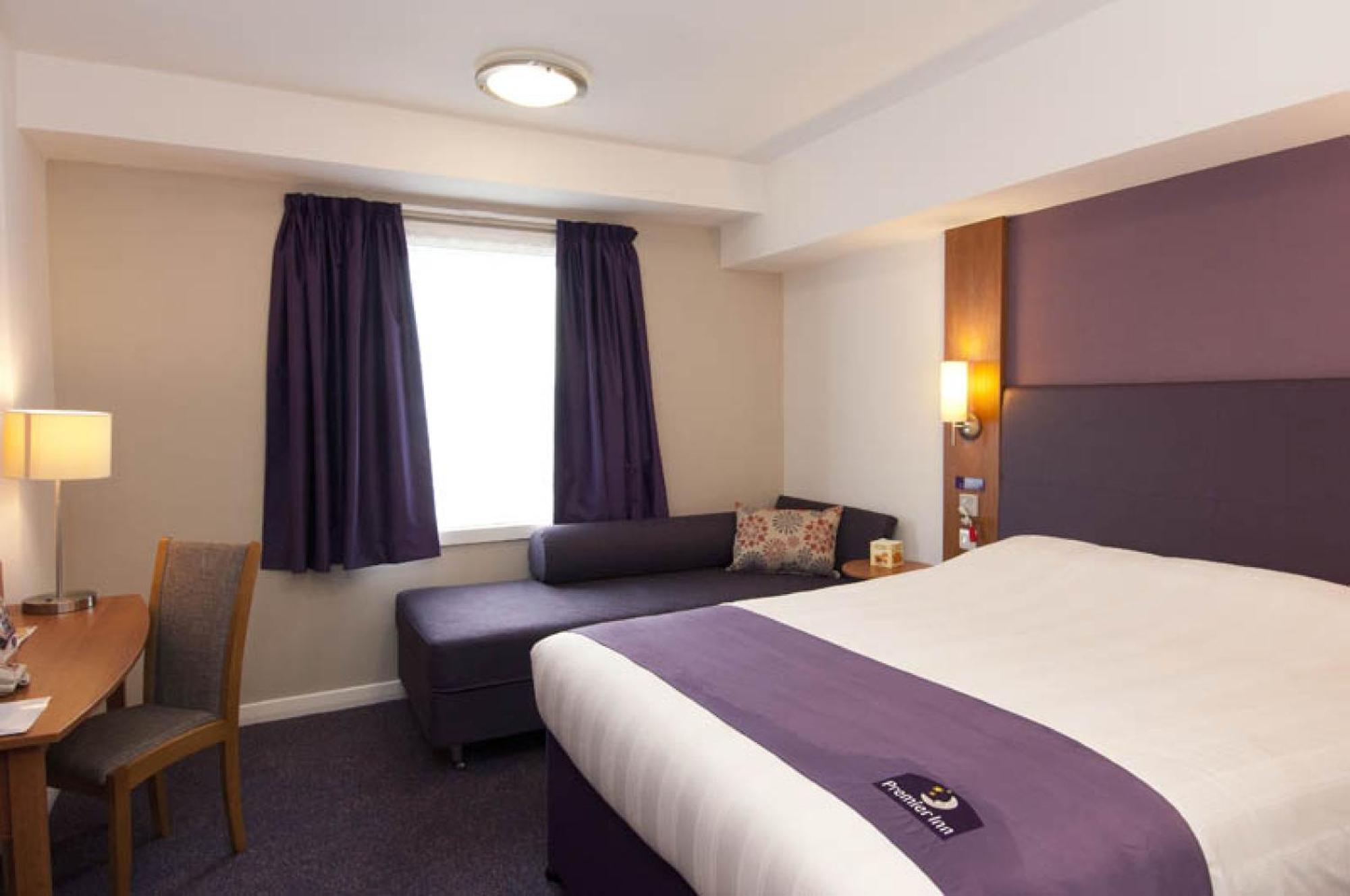 Premier Inn Dundee West Ngoại thất bức ảnh