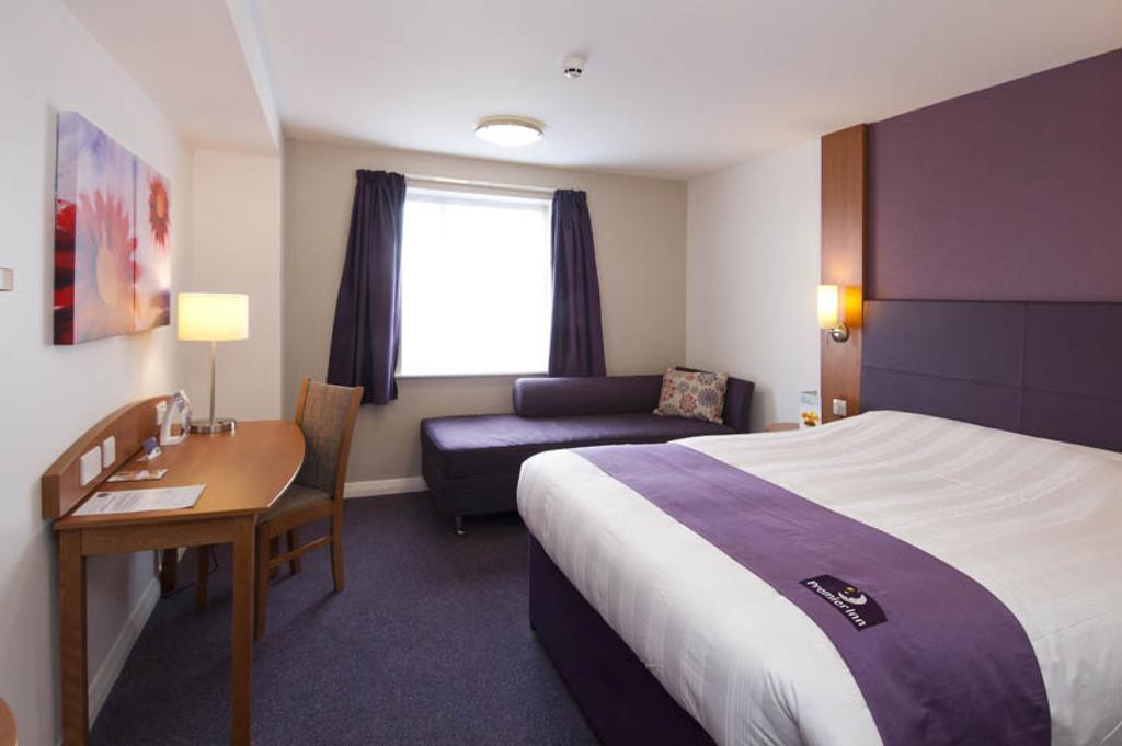 Premier Inn Dundee West Phòng bức ảnh