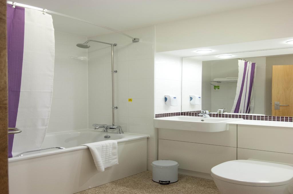 Premier Inn Dundee West Ngoại thất bức ảnh