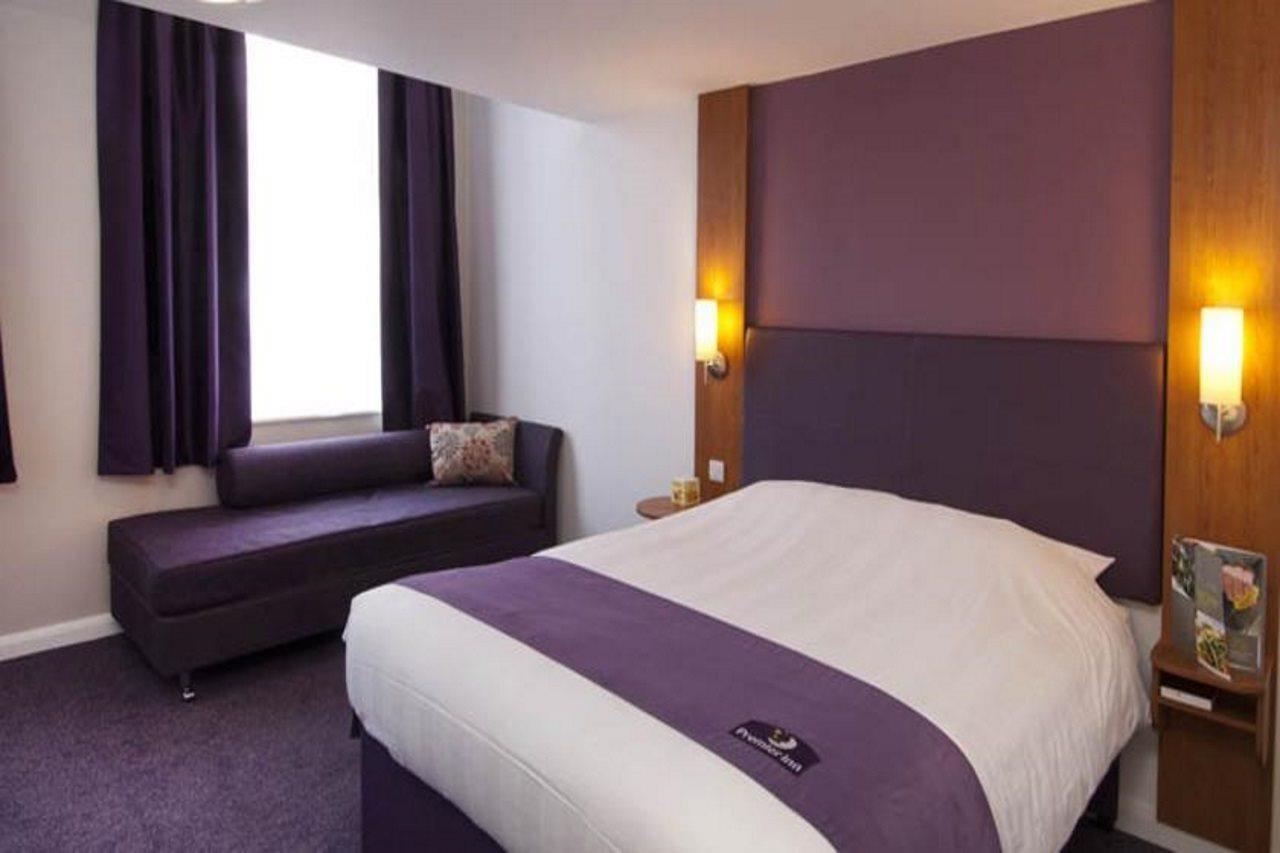 Premier Inn Dundee West Ngoại thất bức ảnh
