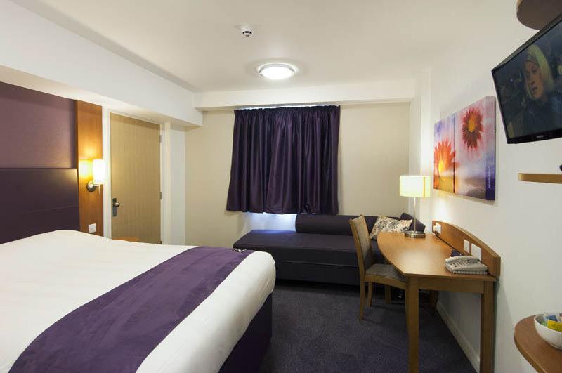 Premier Inn Dundee West Ngoại thất bức ảnh